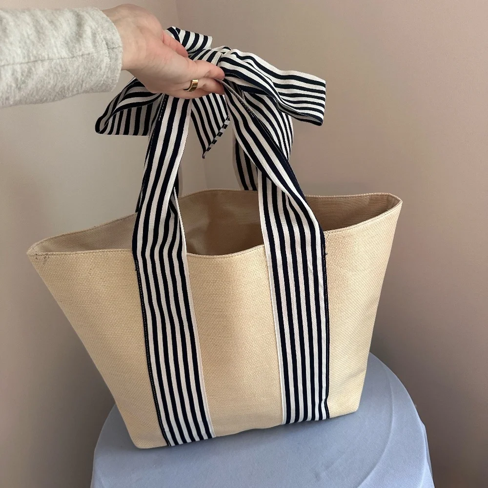 NEW Mark & Graham RIBBON BOW BAG BEACH BAG Tote Raffia Bag Bow Tie button close - Picture 5 of 7